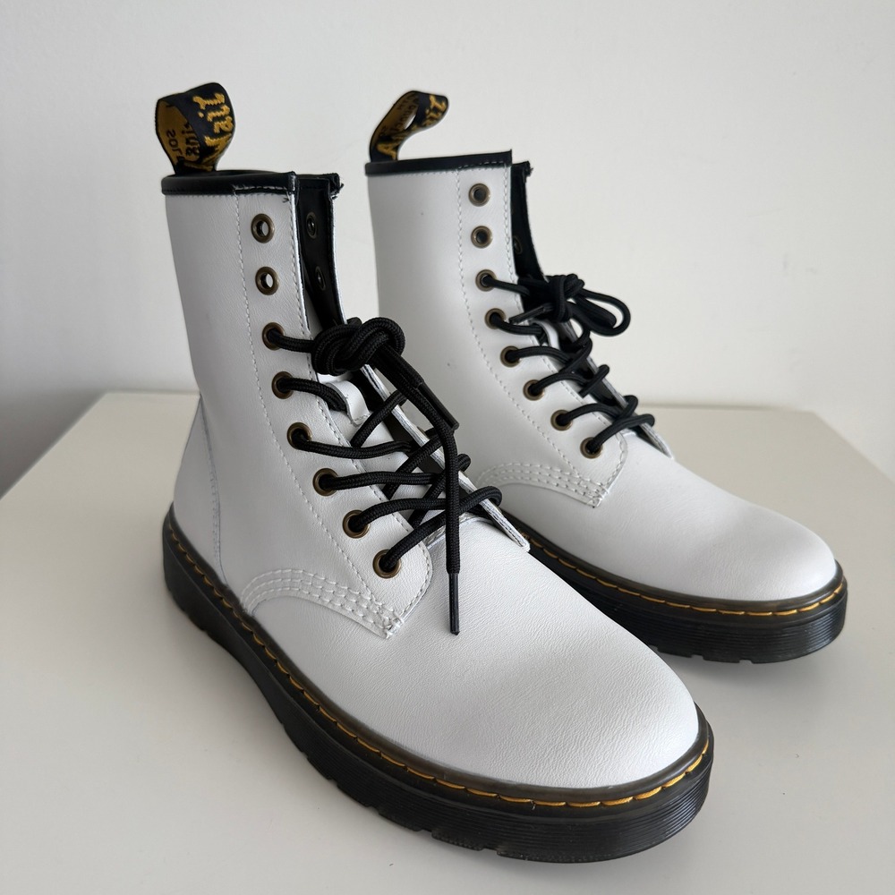 Dr. Martens Boots Womens 9 White Leather Zavala Lace Up Combat Ankle Mens 8